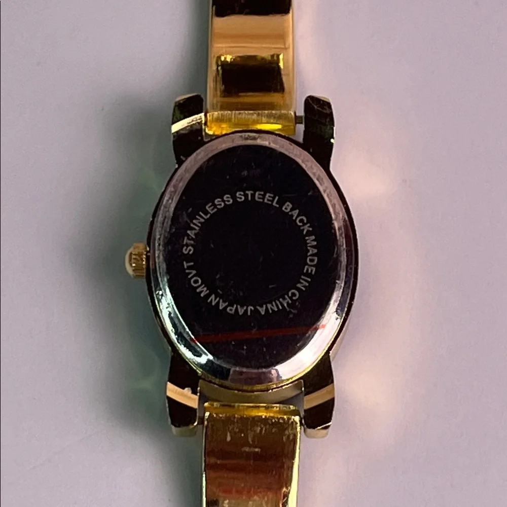 Bella & Rose Gold and Black Quartz Watch Not tested